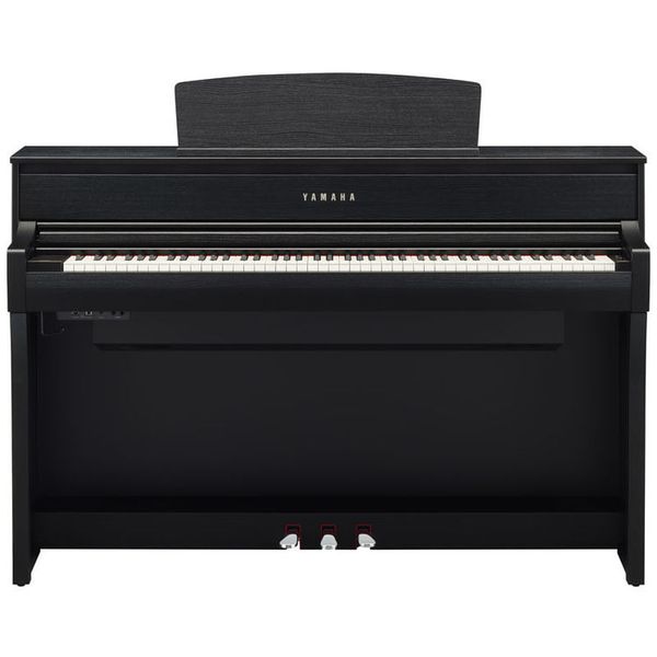 Piano numérique noir Yamaha, design élégant, 88 touches et trois pédales, idéal pour musiciens et étudiants en musique.