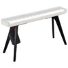 Support de clavier noir élégant avec étui de rangement latéral, idéal pour un clavier numérique moderne et minimaliste.