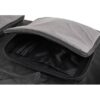 Sac de voyage noir avec poche zippée ouverte, intérieur visible, pour organisation et rangement pratiques.