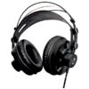 Casque noir sur fond blanc avec arceau réglable et câblé, idéal pour écoute audio de haute qualité.
