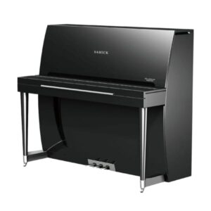 Piano droit noir élégant avec design moderne, idéal pour salons ou salles de musique, marque visible sur le panneau supérieur.