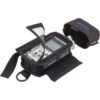 Enregistreur audio Zoom H6 dans un étui de protection noir avec couvercle transparent, vu de dessus.