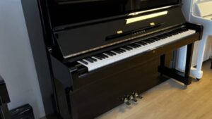 Piano d'occasion Yamaha U1 2