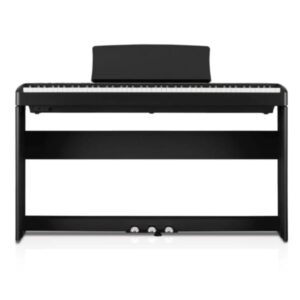 Piano numérique noir avec trois pédales et support de partition, idéal pour les pianistes débutants et professionnels.