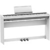 Piano numérique blanc avec support et pédalier à trois pédales, adapté aux musiciens de tous niveaux.