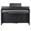 Piano numérique Roland noir, clavier 88 touches, trois pédales et pupitre. Ideal pour la pratique musicale et les concerts.