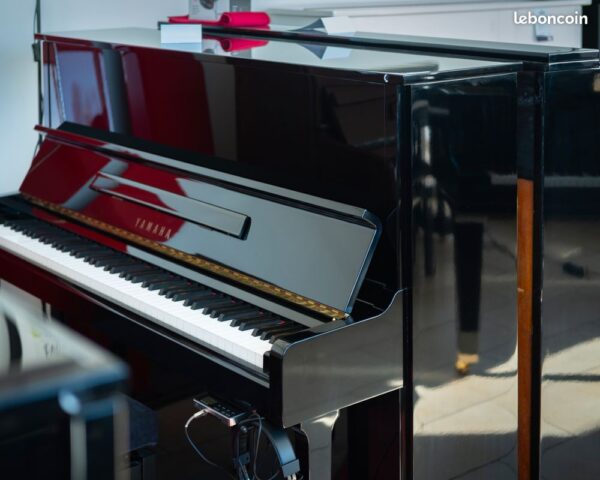 yamaha u1 silent occasion