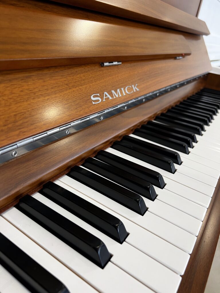 piano droit samick h 118 harmonie neuf