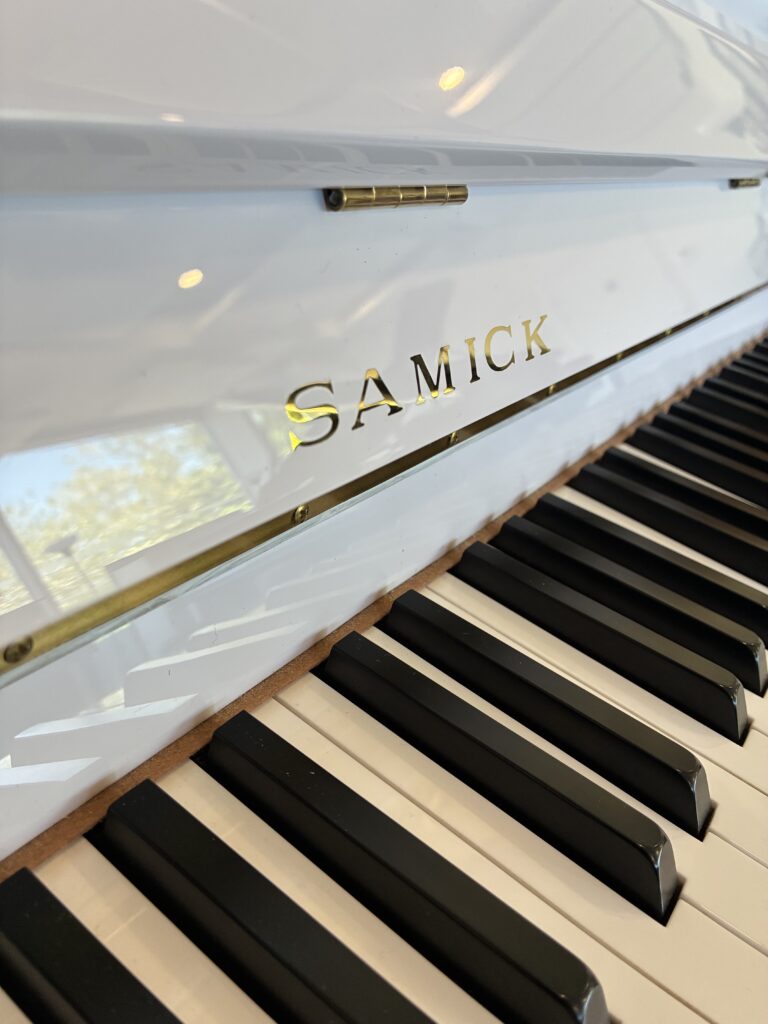 piano droit samick js 112 occasion